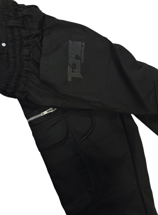 PREMIUM BLACK CARGO PANTS - Relaxed Fit - Image 7