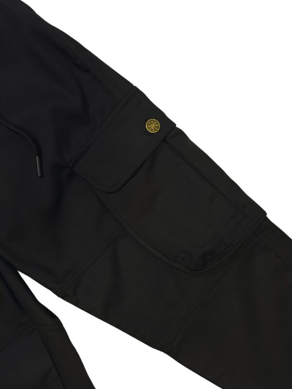 PREMIUM BLACK CARGO PANTS - Relaxed Fit - Image 3