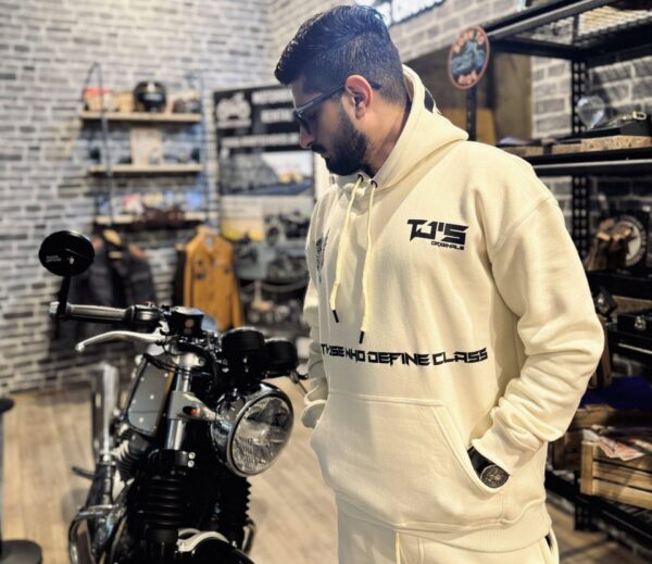 OFF-WHITE CO-ORD SET - Comfort Fit - Image 3